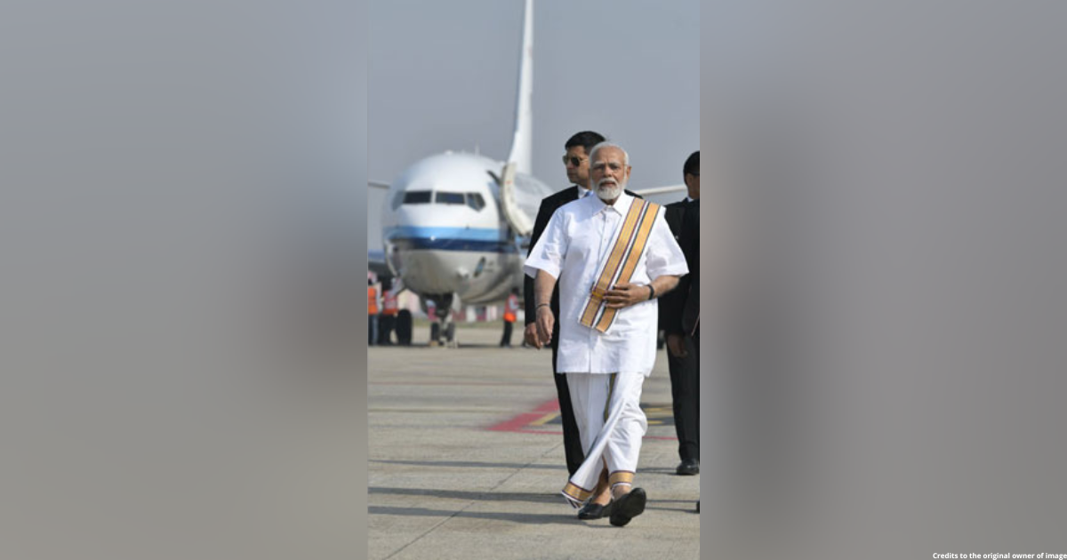 PM Modi reaches Varanasi for inaugural function of Kashi Tamil Sangamam